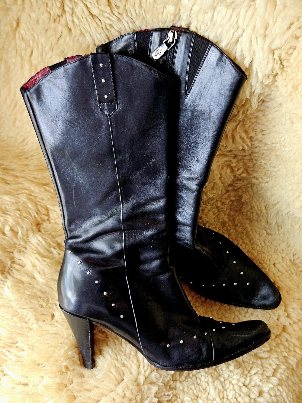 Donald J. Pliner Black Leather Studded Heeled Boots with Red Lining 6.5-7 - Picture 2 of 10